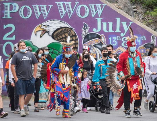 May 30, 2021, KAHNAWAKE, PQ, Canada: People take part in an honour march to pay tribute to all the victims of the residential school system in Kahnawake, Quebec, Sunday, May 30, 2021. The remains of 215 children have been found buried at the site of a former residential school in Kamloops, B.C. KAHNAWAKE Canada  - ZUMAc35_ 20210530_zaf_c35_033 Copyright: xGrahamxHughesx