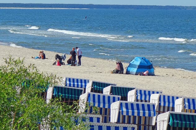 So slowly normality returns to Usedom Day visitors and holidaymakers from Mecklenburg Vorpommern enjoy the freedom Hoteliers and restaurants are ready for the big rush on 4 June, when holidaymakers from other federal states can come 30 05 2021 in Zinnowitz Coronavirus