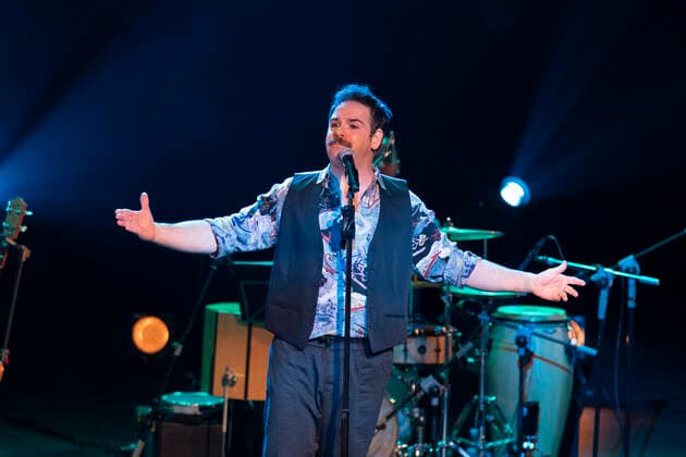 Jorge Uson Performs In Madrid the singer Jorge Uson of the Decarneyhueso group performs during the presentation concert of the album El oficio del mar in Madrid. May 30, 2021 Spain Madrid Spain gonzalez-notitle210530_np5zX  Copyright: xOscarxGonzalezx