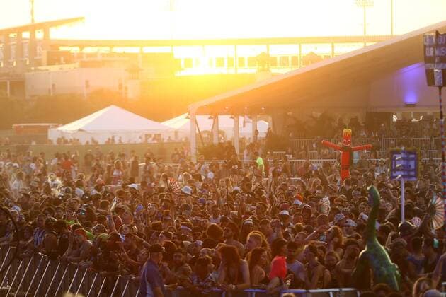 May 30, 2021, Tampa, Florida, USA: Tens of thousands of electronic music fans gathered during day two of the Sunset Music Festival weekend on Sunday, May 30, 2021 in Tampa. Sunset Music Festival returns to the parking lot of Raymond James Stadium after a one year hiatus during the COVID-19 pandemic shutdowns of 2020. Tampa USA - ZUMAs70_ 20210530_zan_s70_096 Copyright: xLuisxSantanax