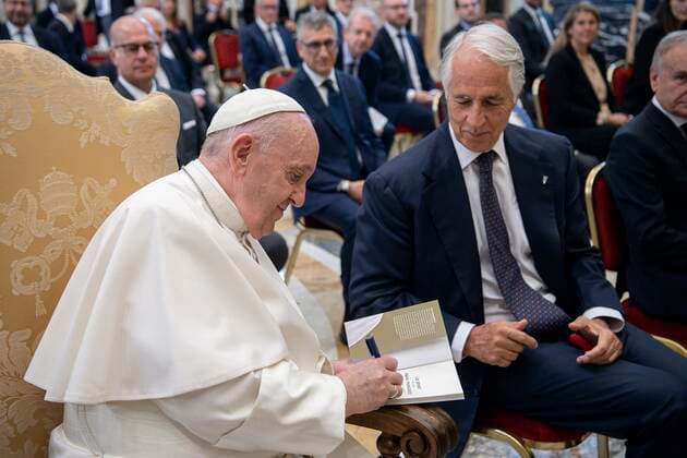 May 31,2021 : Pope Francis received in Audience the Delegation of the Italian Basketball Federation on the occasion of the centenary of the birth of the Federation at the Apostolic Palace in the Vatican.  Copyright: x VATICANxMEDIAx CPPx xIPAx x CatholicxPressxPhotox