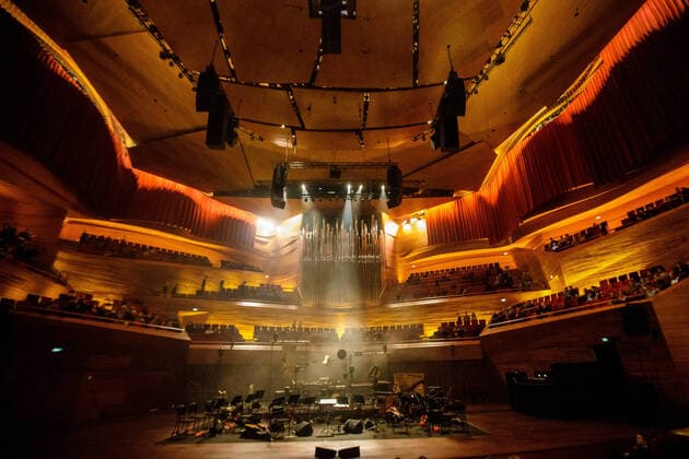 Architektur von Jean Nouvel DR Koncerthuset DR Koncerthuset has a total surface of 25,000 m2, the concert hall complex designed by Jean Nouvel includes a concert hall of 1800 people and three recording studios with variable acoustics. Denmark, 16 01 2017. Copenhagen Denmark DR Koncerthuset  Copyright: xGonzalesxPhoto PeterxTroestx