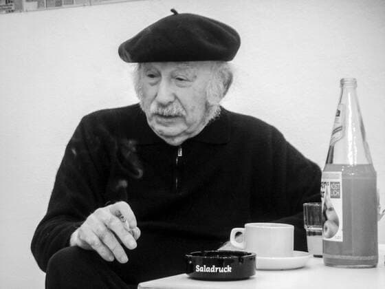 Edgar Hilsenrath, 19.8.2008 im NBK, Berlin, Ausstellung German Angst Edgar Hilsenrath, (1926 2018) war ein deutscher Schriftsteller, der vor allem für seine vom eigenen Überleben des Holocaust geprägten Werke Nacht und Â»Der Nazi & der FriseurÂ« sowie durch Â»Das Märchen vom letzten GedankenÂ« bekannt ist und vielfach ausgezeichnet wurde. *** Edgar Hilsenrath, 19 8 2008 at the NBK, Berlin, exhibition German Angst Edgar Hilsenrath, 1926 2018 was a German writer best known for his works Nacht and Â Der Nazi der FriseurÂ , which were influenced by his own survival of the Holocaust, as well as by Â Das Märchen vom letzten GedankenÂ , which won many awards