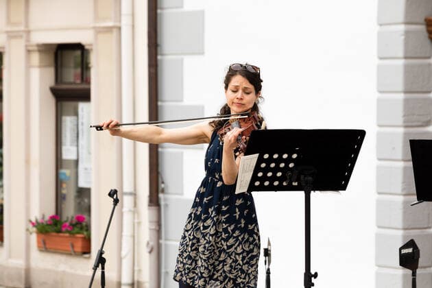 Small concert of the Middle Saxon Philharmonic Orchestra at Obermarkt Freiberg Sax n Strings 04 06 2021 Sophia Heide, First Violin of the Middle Saxon Philharmonic Orchestra Freiberg Obermarkt Saxony Germany