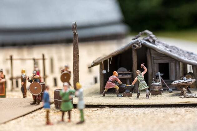  Viking settlement miniature, people fugurines, 06.02.2020 04:24:26, Copyright: xNomadSoulx Panthermedia28086159