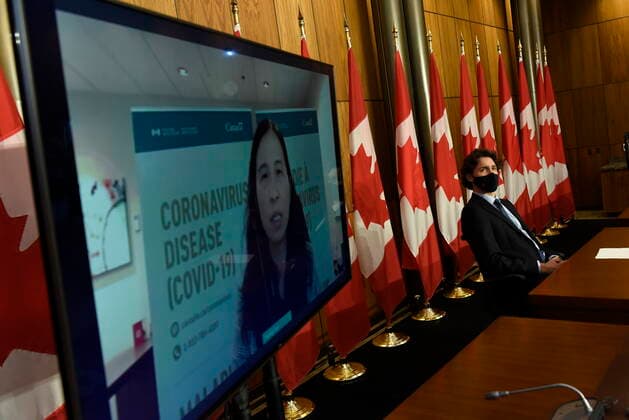 Kanada, Premierminister Justin Trudeau Pressekonferenz in Ottawa June 4, 2021, Ottawa, on, Canada: Prime Minister Justin Trudeau listens as Chief Public Health Officer of Canada Dr. Theresa Tam is seen via videoconference during a news conference on the COVID-19 pandemic, in Ottawa, on Friday, June 4, 2021. Ottawa Canada  - ZUMAc35_ 20210604_zaf_c35_031 Copyright: xJustinxTangx