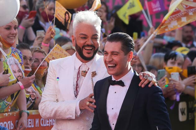 MOSCOW, RUSSIA â€“ JUNE 4, 2021: Blogger Dava (R) and singer Filipp Kirkorov at a ceremony to present the 2021 Muz-TV Music Awards, at the Megasport Arena. Sergei Karpukhin TASS  TS103856