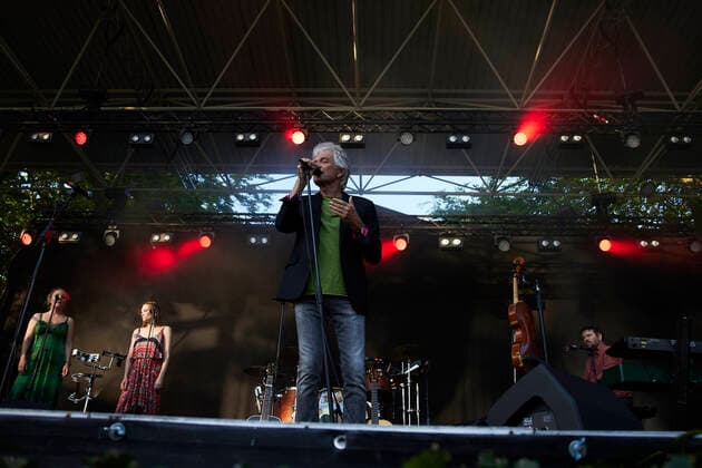 Lars Lilholt Band takes the stage twice when Fed Friday concerts return in Tivoli Friheden in Aarhus, Friday 4 June 2021 Despite corona restrictions, the Aarhus music tradition Fed Fredag in Tivoli Friheden returns from Friday 4 June, Aarhus  Copyright: Copyrightx x2021xMikkelxBergxPedersen.xAllxrightsxreserverdxaccordingxtoxDanishxlaw.xForxmorexinformationxorxtoxbuyxthisximage, MikkelxBergxPedersenx COP200 spdk20210604-214708-L