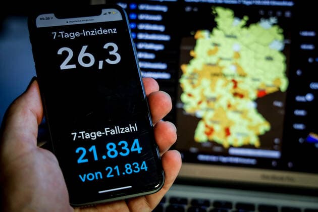 Coronavirus in Germany Covid 19 Dashboard of the Robert Koch Institute 05 06 2021 Robert Koch Institute 7 days Incidence 26.3 7 days Number of cases 21 834 COVID 19 cases 3 697 927 Addition of 2 294 compared to the previous day COVID 19 deaths 89 148 Addition of 122 compared to the previous day