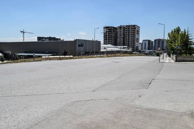 Nationwide Sunday curfews continue in Turkey A deserted street during a nationwide Sunday curfew imposed to stem the spread of coronavirus (COVID-19) in Ankara, Turkey, on Sunday, June 6, 2021. Ankara Turkey gocherimagery210606_003  Copyright: xAltanxGocherx