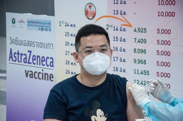 June 7, 2021, Bangkok, Thailand: A health worker administers a dose of AstraZeneca vaccine to a man during a mass vaccination against COVID-19 at Bang Sue Grand Station in Bangkok..Thailand started a mass vaccination against COVID-19 coronavirus pandemic across the country in an effort to contain the nationwide spread of COVID-19 coronavirus pandemic from 7 June 2021 onward. Bangkok Thailand - ZUMAs197 20210607_zaa_s197_087 Copyright: xPeeraponxBoonyakiatx