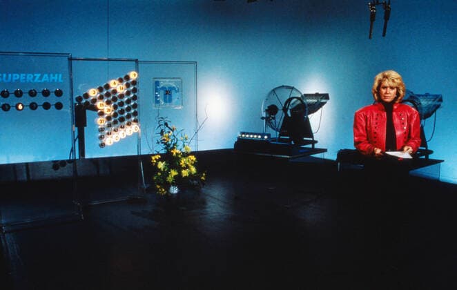 Karin Tietze Ludwig Karin Tietze Ludwig, deutsche Lottofee, im Fernsehstudio, Deutschland 1992., Frankfurt Hessen Deutschland *** Karin Tietze Ludwig Karin Tietze Ludwig, German Lotto Fairy, in TV studio, Germany 1992 , Frankfurt Hesse Germany Copyright: FrankxHempel Nur redaktionelle Nutzung. Editorial usage only. UnitedArchives19526066_01 EDITORIAL USE ONLY
