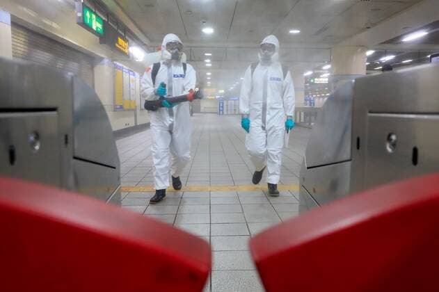 June 8, 2021, Taipei, Taipei, Taiwan: Military troops disinfect public areas and transport in Taipei, following a serious outbreak with an increasing number of domestic infections and deaths related to the COVID-19 disease. Taiwan has extended its Level 3 COVID-19 alert while expanding the scale of vaccinations among the public including opening massive vaccination centres Taipei Taiwan - ZUMAs313 20210608_zip_s313_015 Copyright: xDanielxCengxShou-Yix