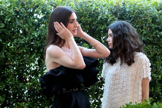 June 7, 2021 Malaga Paz Vega, excited by the debut of her daughter Ava in the cinema The actress stars La casa del caracol , where also appears her second daughter with Orson Salazar Paz Vega has attended the press presentation of her new film, directed by the novel Macarena Astorga, and has done so accompanied by her husband and two children Orson and Lenon Cordon  FOTOSxLORENZOxCARNERO CORDONPRESS