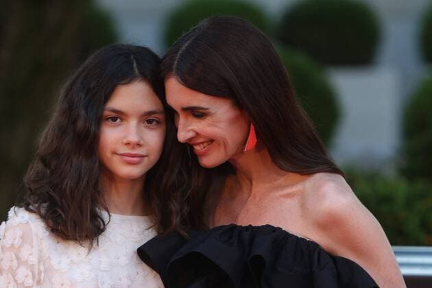 June 7, 2021 Malaga Paz Vega, excited by the debut of her daughter Ava in the cinema The actress stars La casa del caracol , where also appears her second daughter with Orson Salazar Paz Vega has attended the press presentation of her new film, directed by the novel Macarena Astorga, and has done so accompanied by her husband and two children Orson and Lenon Cordon  FOTOSxLORENZOxCARNERO CORDONPRESS