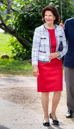 STOCKHOLM 2021 06 07 Queen Silvia of Sweden arrives at the music school Lilla Akademin in Vasastan in central Stockholm to attend a concert Stockholm Sweden x10050x,  Copyright: xPontusxLundahl TTx QUEEN SILVI VISIT MUSIC SCHOOL