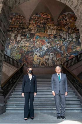 STYLELOCATIONU.S. Vice President Kamala Harris and Mexican President Andres Manuel Lopez Obrador pose for a photo in front of the History of Mexico mural by Diego Rivera at the National Palace June 8, 2021 in Mexico City, Mexico. Mexico City Mexico City - ZUMAp138 20210608_zaa_p138_006 Copyright: xJessicaxRamoÂ­Rez PresidenciaxDex
