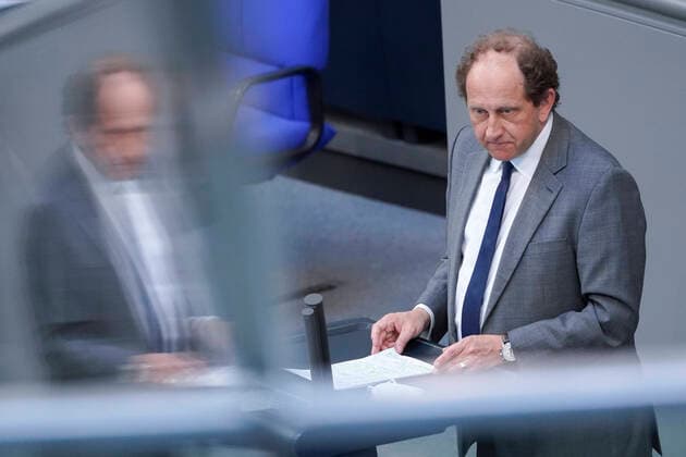 232. Bundestagssitzung und Debatte Aktuell, 09.06.2021, Berlin, Alexander Graf Lambsdorff im Portrait bei seiner Rede 80. Jahrestag des ueberfalls auf die Sowjetunion bei der 232. Sitzung des Deutschen Bundestag in Berlin Berlin Berlin Deutschland *** 232 Bundestag session and debate Current, 09 06 2021, Berlin, Alexander Graf Lambsdorff in portrait during his speech 80 anniversary of the invasion of the Soviet Union at the 232 session of the German Bundestag in Berlin Berlin Germany