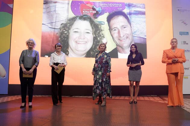 Presentation of the German KITA Award 2021 Current, 09 06 2021, Berlin, Moderator Barbara Schoeneberger together with Federal Minister for Family Affairs Christine Lambrecht SPD , Dr Heike Kahl the Managing Director of the German Child