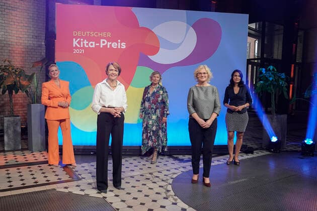 Presentation of the German KITA Award 2021 Current, 09 06 2021, Berlin, Moderator Barbara Schoeneberger together with Federal Minister for Family Affairs Christine Lambrecht SPD , Dr Heike Kahl the Managing Director of the German Child