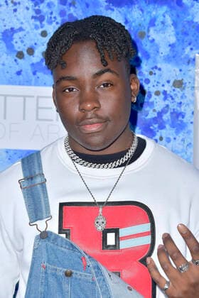 Ozie Zmny Nzeribe at the Gen Art Muse 2021 An Evening of Art, Fashion, Film, and Music event at the Gray Matter Museum Newport Beach, 10 06 2021. Foto:xD.xStarbuckx xFuturexImage