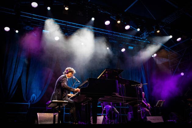 Paolo Jannacci Performs In Milan Paolo Jannacci performs live at Castello Sforzesco for the inauguration concert of Estate Sforzesca on June 11, 2021 in Milan, Italy. Milan Italy bremec-notitle210611_npgtB  Copyright: xAlessandroxBremecx