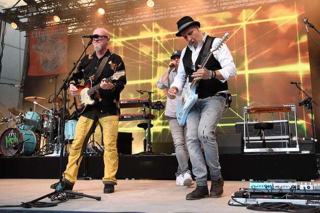 Gero Drnek, Kai Wingenfelder and Thorsten Wingenfelder of Fury in the Slaughterhouse live as part of the concert series Back on Stage at the Gilde Parkbühne Hannover, 11 06 2021 Foto:xC.xNiehausx xFuturexImage