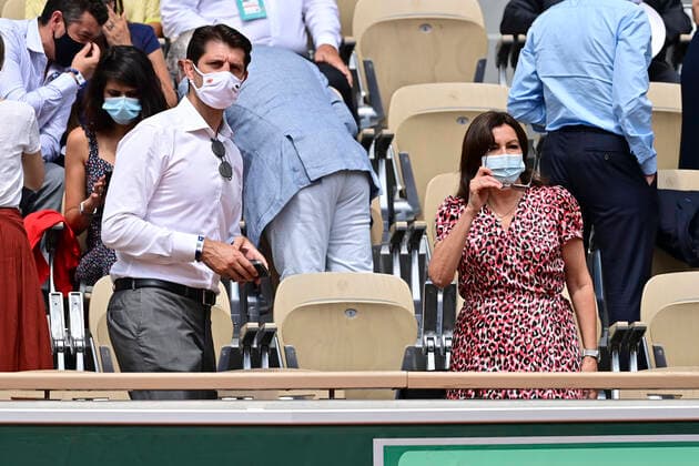 Pierre Rabadan et Anne Hidalgo - Maire de Paris CELEBRITES : Internationaux de France Roland Garros 2021 - Finale Femmes - Paris - 12 06 2021 JBAutissier Panoramic 