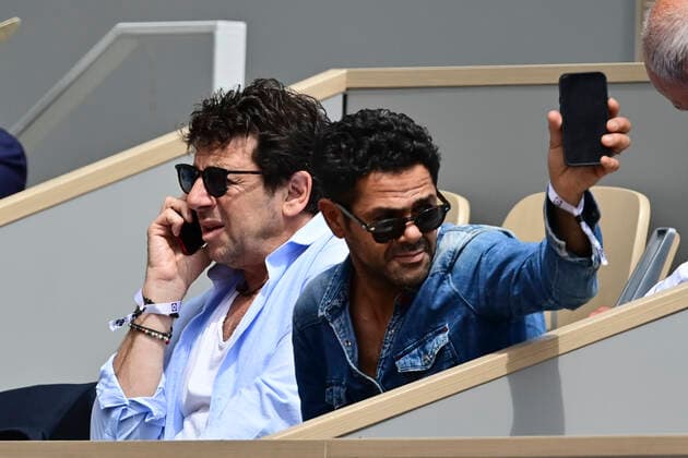 Patrick Bruel et Djamel Debbouze CELEBRITES : Internationaux de France Roland Garros 2021 - Finale Femmes - Paris - 12 06 2021 JBAutissier Panoramic 