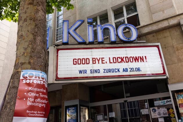 Good bye, Lockdown The Delphi Arthaus Kino in Stuttgart celebrates the opening of cinema and culture, restaurants and shops after the Corona Lockdown 12 06 2021 DEU, Germany, Baden Württemberg, Stuttgart
