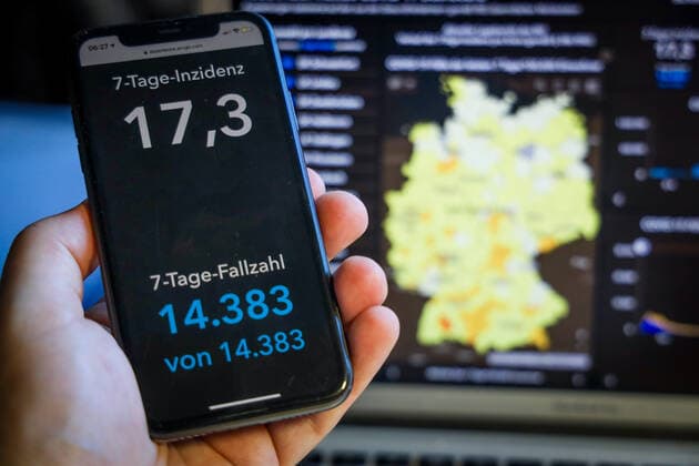 Coronavirus in Germany Covid 19 Dashboard of the Robert Koch Institute 13 06 2021 Robert Koch Institute 7 days Incidence 17.3 7 days Number of cases 14 383 COVID 19 Cases 3 714 969 Addition of 1 489 compared to previous day COVID 19 Deaths 89 834 Addition of 18 compared to previous day