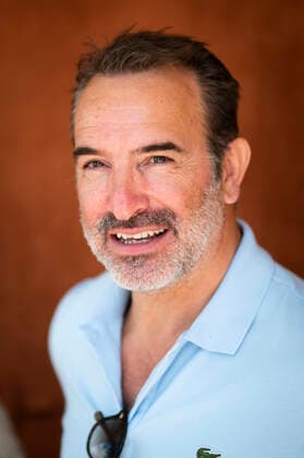 Jean Dujardin CELEBRITES : Internationaux de France Roland Garros 2021 - Finale Hommes - Paris - 13 06 2021 JBAutissier Panoramic 