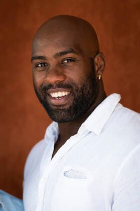 Teddy Riner et sa femme Luthna Plocus CELEBRITES : Internationaux de France Roland Garros 2021 - Finale Hommes - Paris - 13 06 2021 JBAutissier Panoramic 