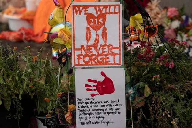 June 13, 2021, Kamloops, BC, Canada: A memorial is seen outside the Residential School in Kamloops, B.C., Saturday, June, 13, 2021. The remains of 215 children were discovered buried near the former Kamloops Indian Residential School earlier this month. Kamloops Canada  - ZUMAc35_ 20210613_zaf_c35_060 Copyright: xJonathanxHaywardx