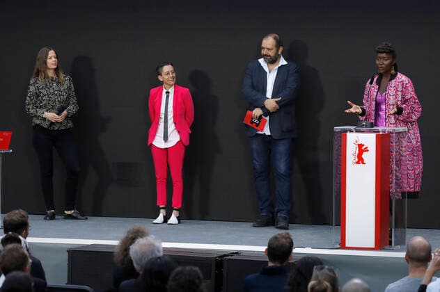 Alice Diop with the award for best documentary Nous with Janna Ji Wonders, Albertina Carri and Orwa Nyrabia at the award ceremony of the Berlinale Summer Special 2021 71 Berlin International Film Festival at the open-air cinema Museumsinsel Berlin, 13 06 2021. Foto:xD.xBedrosianx xFuturexImage