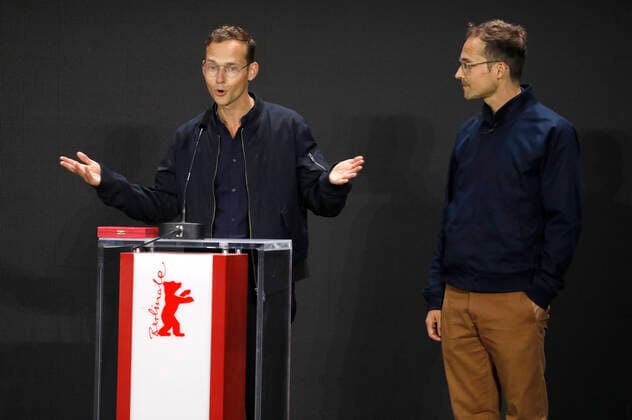 Ramon Zürcher and Silvan Zürcher with the Encounters Award for Best Director for The Girl and the Spider at the Berlinale Summer Special 2021 71 International Film Festival Berlin at the open-air cinema Museumsinsel Berlin, 13 06 2021 Foto:xD.xBedrosianx xFuturexImage