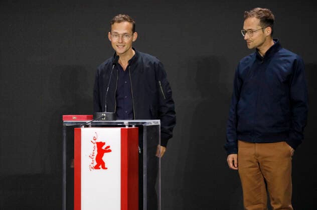 Ramon Zürcher and Silvan Zürcher with the Encounters Award for Best Director for The Girl and the Spider at the Berlinale Summer Special 2021 71 International Film Festival Berlin at the open-air cinema Museumsinsel Berlin, 13 06 2021 Foto:xD.xBedrosianx xFuturexImage