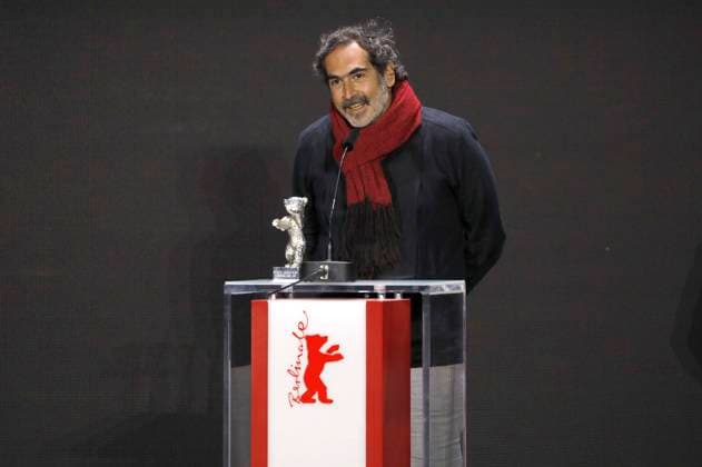 Yibran Asuad with the Silver Bear for Best Artistic Achievement for Una pelicula de policias at the Berlinale Summer Special 2021 71 International Film Festival Berlin at the outdoor cinema Museumsinsel Berlin, 13 06 2021 Foto:xD.xBedrosianx xFuturexImage