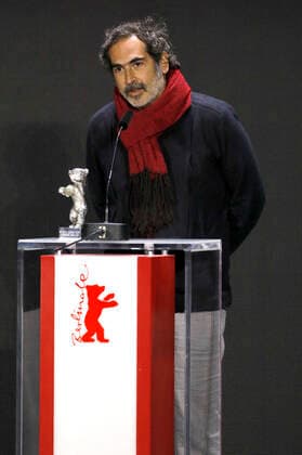 Yibran Asuad with the Silver Bear for Best Artistic Achievement for Una pelicula de policias at the Berlinale Summer Special 2021 71 International Film Festival Berlin at the outdoor cinema Museumsinsel Berlin, 13 06 2021 Foto:xD.xBedrosianx xFuturexImage