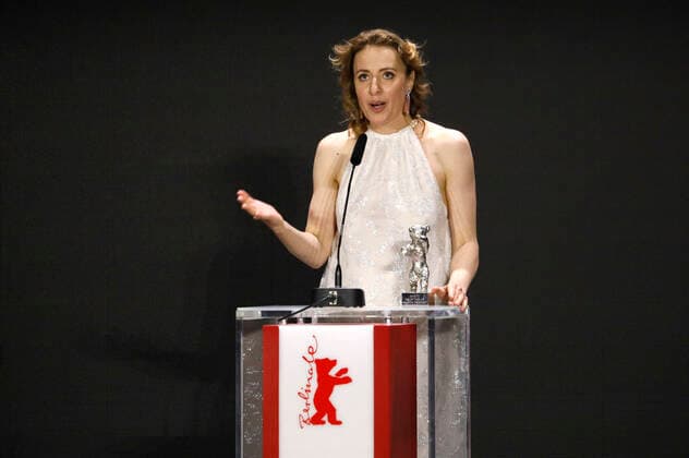 Maren Eggert with the Silver Bear for Best Leading Role in I Am Human at the Berlinale Summer Special 2021 71 International Film Festival Berlin at the open-air cinema Museumsinsel Berlin, 13 06 2021 Foto:xD.xBedrosianx xFuturexImage