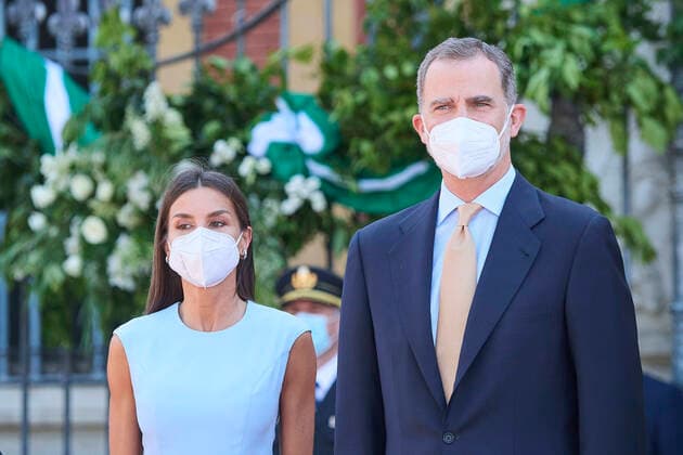 14-06-2021 Telmo King Felipe, with Queen Letizia, attends delivery of the 1st Medal of Honour of Andalucia to the Spanish King, awarded by the Andalusian government, for consolidating the bonds of affection and respect that unite Andalusians with the Crown at San Telmo Palace in Sevilla. No Spain Â  Copyright: xPPEx