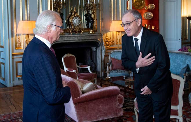 Bilder des Jahres 2021, Entertainment 06 Juni Entertainment Themen der Woche KW24 Entertainment Bilder des Tages Sweden s King Carl XVI Gustaf (L) receives Switzerland s President Guy Parmelin at the Stockholm Palace, in Stockholm, Sweden, on June 14, 2021. STOCKHOLM SWEDEN ROY x10050x *** Sweden s King Carl XVI Gustaf L receives Switzerland s President Guy Parmelin at the Stockholm Palace, in Stockholm, Sweden, on June 14, 2021 STOCKHOLM SWEDEN ROY x10050x,  Copyright: xPontusxLundahl TTx SWEDEN SWITZERLAND DIPLOMACY