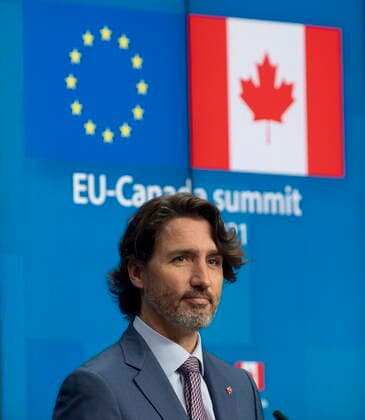 EU-Kanada Gipfel in Brüssel, Charles Michel und Ursula von der Leyen empfangen Justin Trudeau June 15, 2021, Brussels, Belgium: Canadian Prime Minister Justin Trudeau listens to a question during a joint news conference with European Council President Charles Michel European Commission President Ursula von der Leyen following the EU-Canada Summit Tuesday June 15, 2021 in Brussels, Belgium. Brussels Belgium  - ZUMAc35_ 20210615_zaf_c35_002 Copyright: xAdrianxWyldx