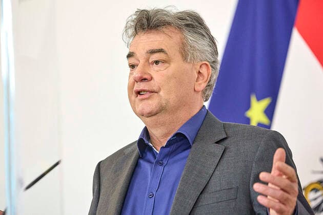 Vienna 15 06 2021 Corona crisis This morning a press conference on the current Corona economic aid took place in the Federal Chancellery PHOTO Vice Chancellor Werner Kogler Greens , during the PK Vienna Austria Corona crisis This morning a press conference on the current Corona economic aid took place in the Federal Chancellery PK Blümel Kogler