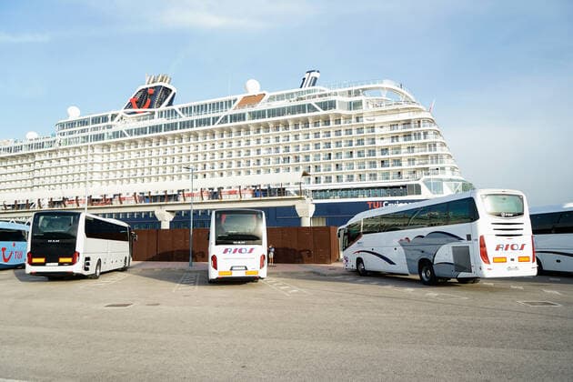 June 15, 2021, Malaga, Spain: Buses waiting for German tourist off the Mein Schiff 2 Cruise..Mein Schiff 2 is the first international cruise that has docked at Iberian Peninsula since Covid19 pandemic started. Spain lifted the ban for international cruise ships to dock in Spanish ports on May 30th. Malaga Spain - ZUMAs197 20210615_zaa_s197_033 Copyright: xFrancisxGonzalezx