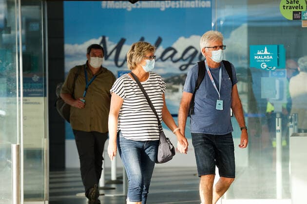 June 15, 2021, Malaga, Spain: German tourists seen arriving to Malaga..Mein Schiff 2 is the first international cruise that has docked at Iberian Peninsula since Covid19 pandemic started. Spain lifted the ban for international cruise ships to dock in Spanish ports on May 30th. Malaga Spain - ZUMAs197 20210615_zaa_s197_037 Copyright: xFrancisxGonzalezx