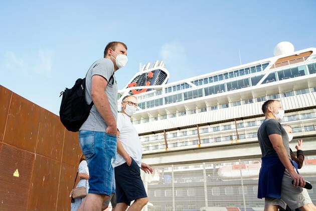 June 15, 2021, Malaga, Spain: German tourists seen arriving to Malaga..Mein Schiff 2 was the first international cruise that has docked at Iberian Peninsula since Covid19 pandemic started. Spain lifted the ban for international cruise ships to dock in Spanish ports on May 30th. Malaga Spain - ZUMAs197 20210615_zaa_s197_039 Copyright: xFrancisxGonzalezx