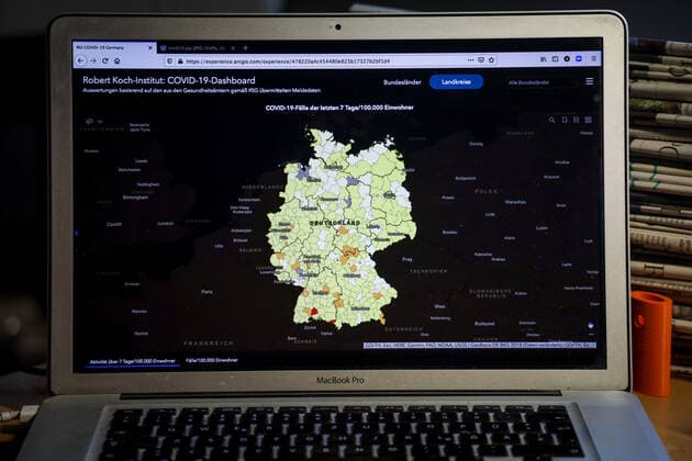 Coronavirus in Germany Covid 19 Dashboard of the Robert Koch Institute 16 06 2021 Robert Koch Institute 7 days Incidence 13.2 7 days Number of cases 10 992 COVID 19 cases 3 717 625 Addition of 1 455 compared to the previous day COVID 19 deaths 90 074 Addition of 137 compared to the previous day