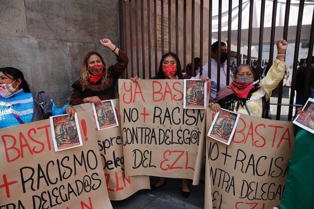 Mexiko, Otomi Indigene Bevölkerung protestiert gegen Rassismus in Mexiko-Stadt Members of the Otomí community protest in front of the Ministry of Foreign Relations (SRE), today, in Mexico City, Mexico, 16 June 2021. Several dozen indigenous Otomi people protested this Wednesday before the Ministry of Foreign Relations (SRE) to urge the Mexican Foreign Ministry to grant passports to one of their companions and to the delegation of the Zapatista Army of National Liberation (EZLN) that seeks to travel to Europe. EFE Carlos Ramirez Otomi Indians ask to grant passports to Zapatistas who will go to Europe !ACHTUNG: NUR REDAKTIONELLE NUTZUNG!  Copyright: xCarlosxRamirezx MEX4747 20210616-637594703918806378