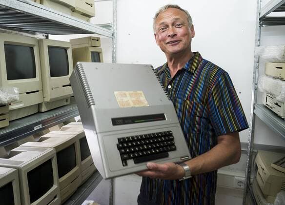 Utrecht - 15-06-2021. Amac-baas Ed Bindels gaat een Apple Macintoshmuseum openen in The Wall. Foto, Marnix Schmidt Amac boss Ed Bindels starts Apple Macintosh museum  x12178224x Copyright: